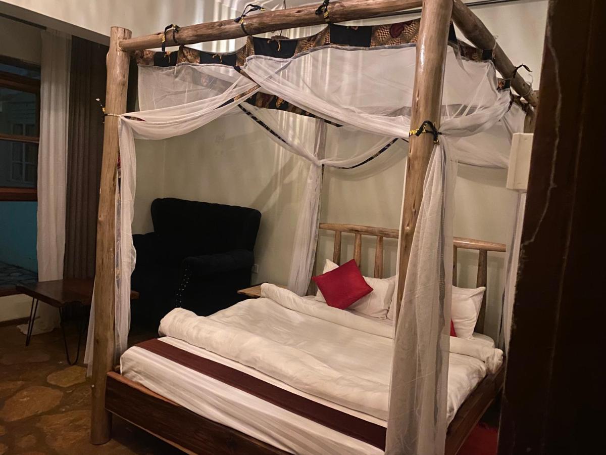 Afro Smile Hotel & Guest House - Jinja Ngoại thất bức ảnh
