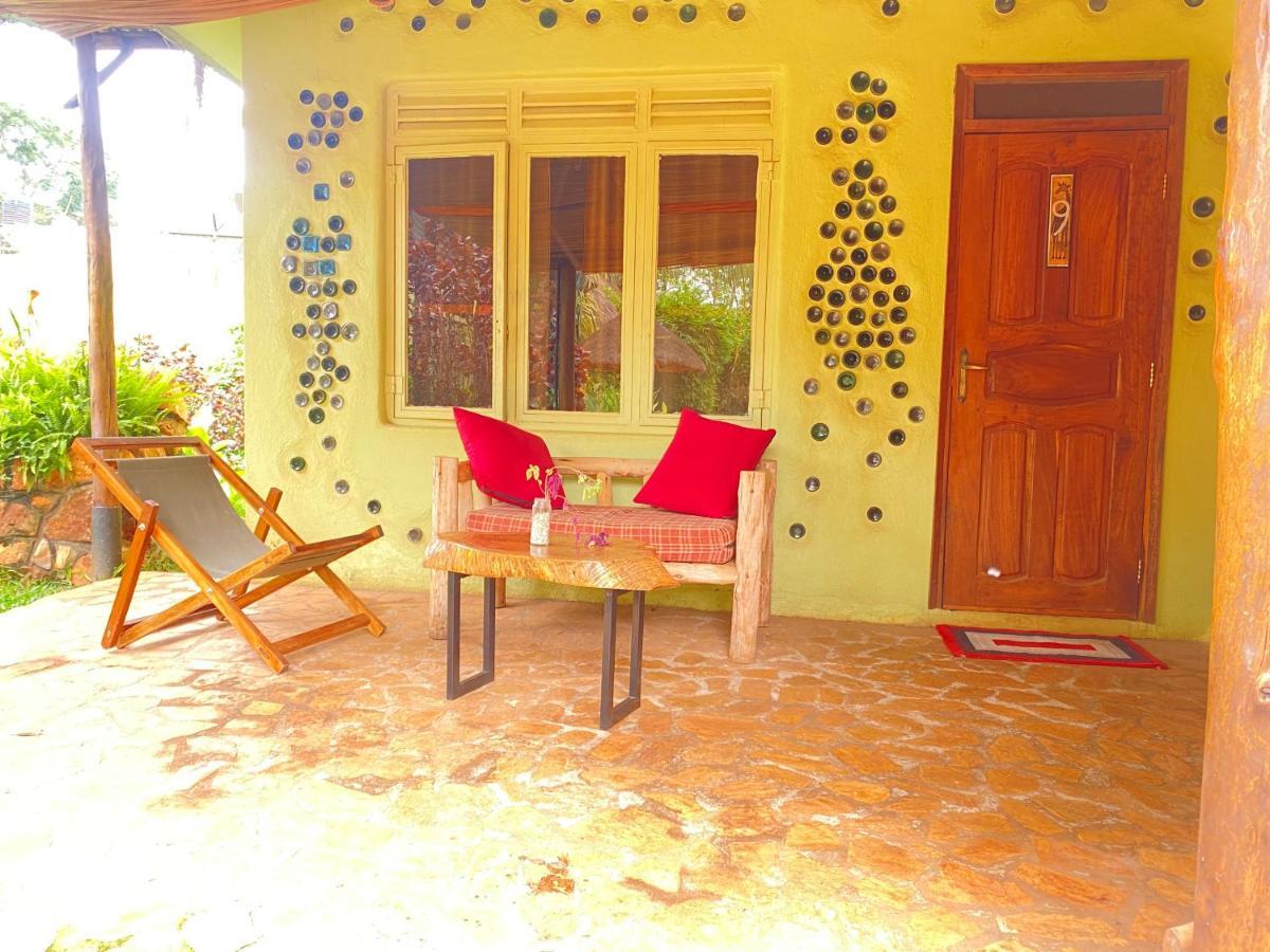 Afro Smile Hotel & Guest House - Jinja Ngoại thất bức ảnh