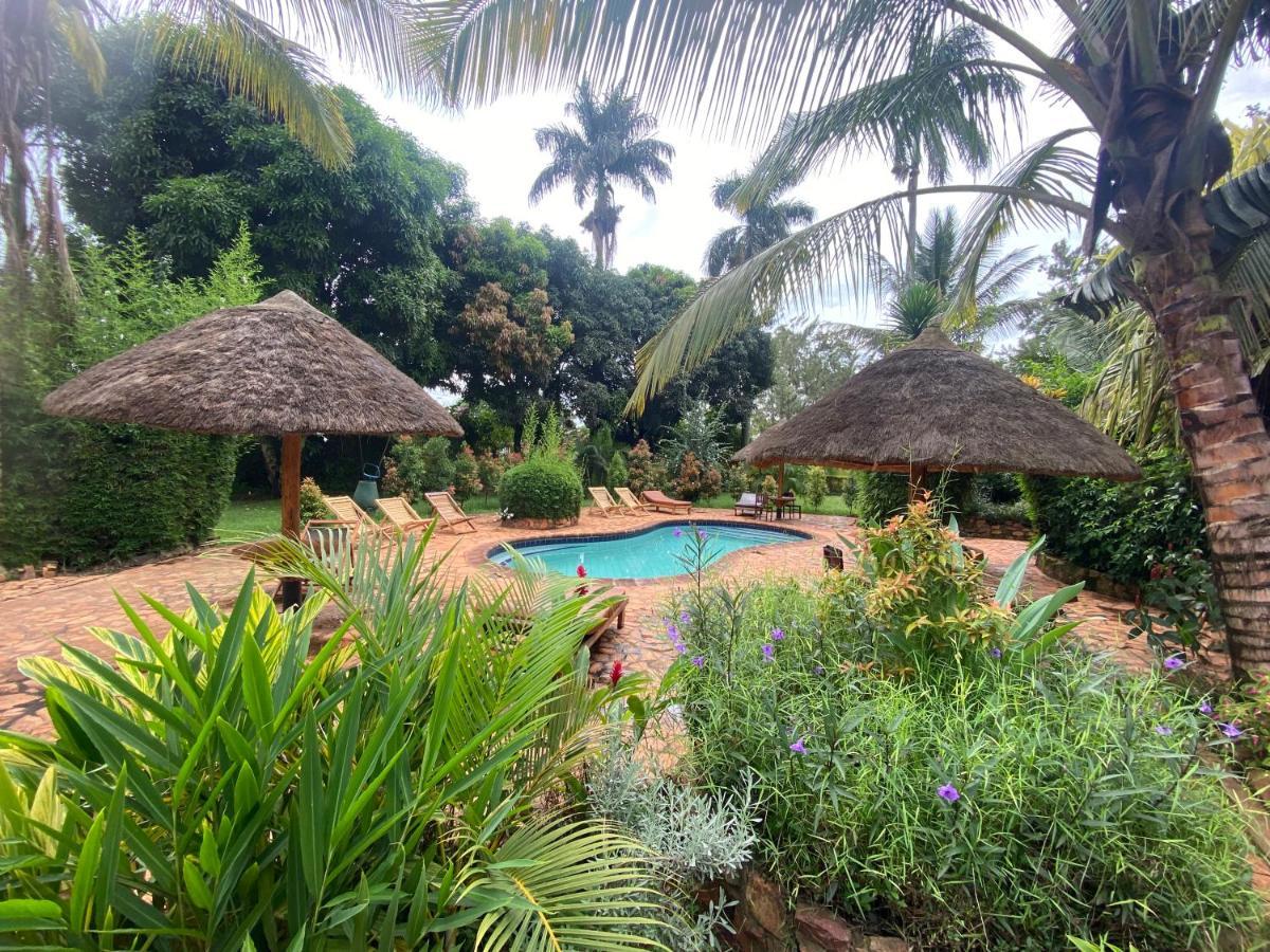 Afro Smile Hotel & Guest House - Jinja Ngoại thất bức ảnh