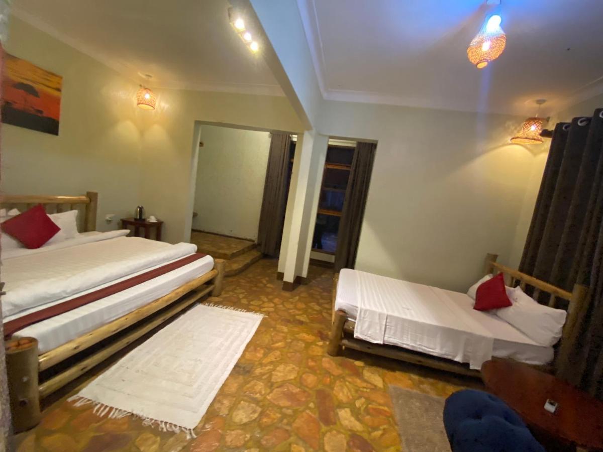 Afro Smile Hotel & Guest House - Jinja Ngoại thất bức ảnh